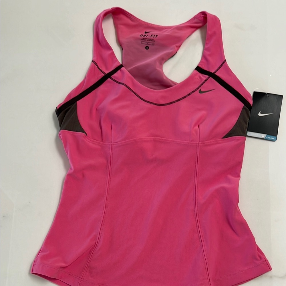 Nike Pink TENNIS SET - Dri-FIT Tank Top and Tennis skirt. Never worn - tags